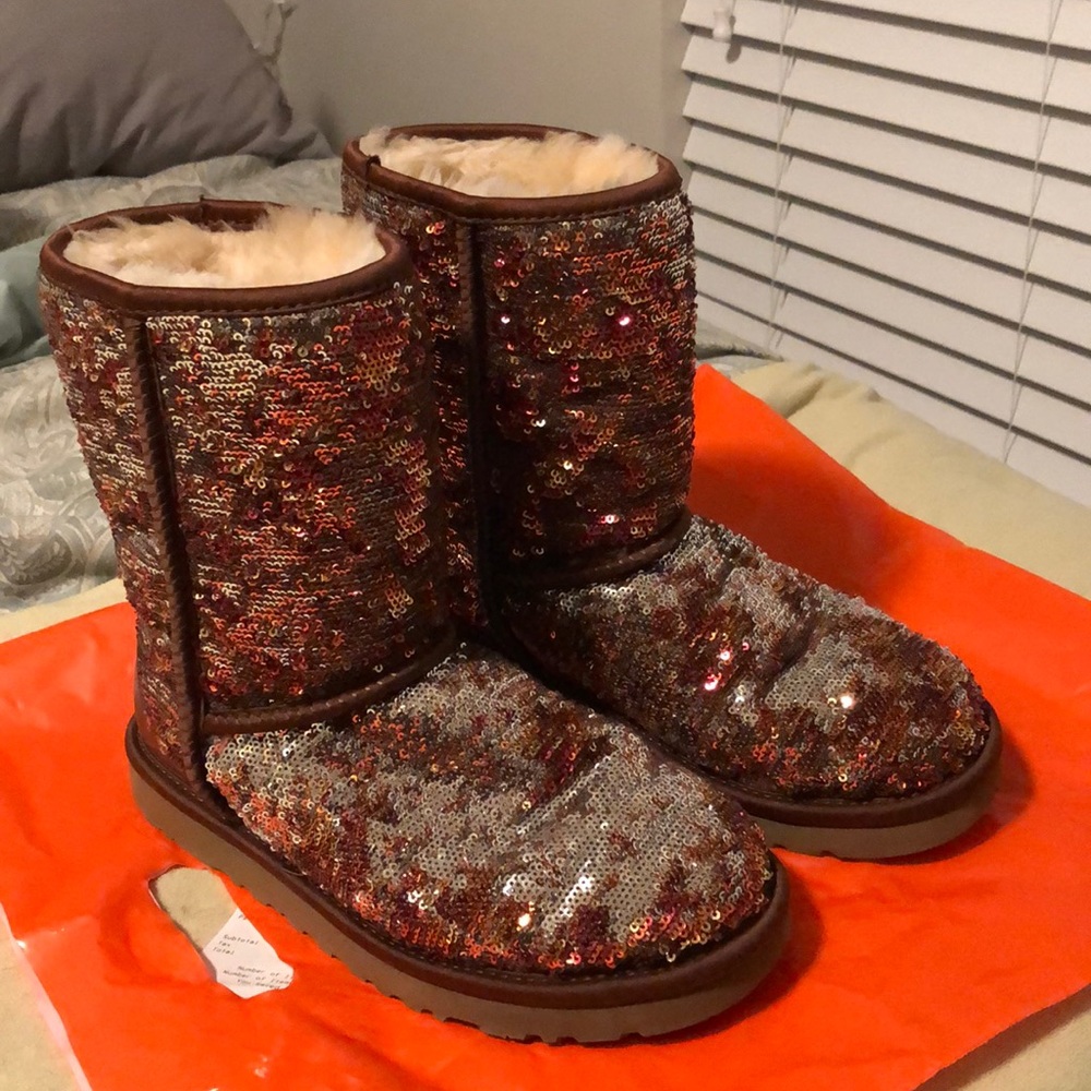 UGGS